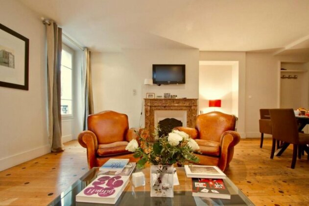 Marais Musee Picasso Luxury 3 Bedroom Apartment - Photo3