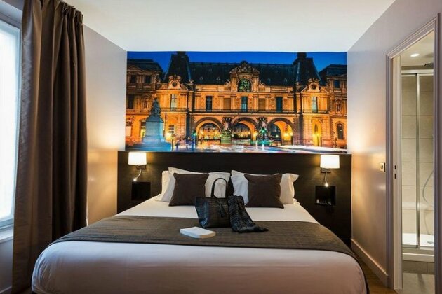 Midnight Hotel Paris