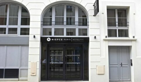 Niepce Paris Curio Collection By Hilton