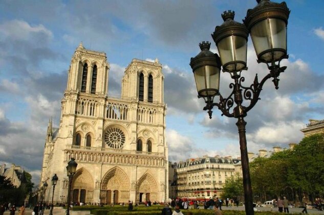 Notre Dame Paradis Latin 5th arrondissement - Pantheon Paris