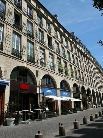 One Apartment in Paris