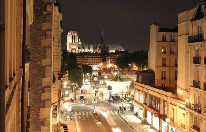 Paris Interiors Rentals - Le Marais Notre Dame