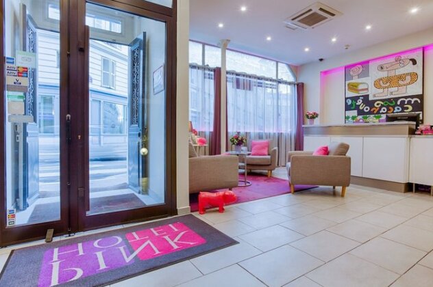 Pink Hotel - Photo4