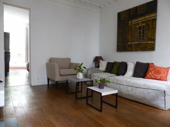 Quiet & Very Central 2 BR Flat - Photo2