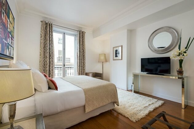 Rue Honore Chevalier - Two Bedroom Apartment - Photo4