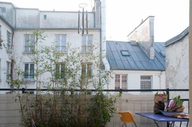 Studio with terrace close to the Grands Boulevards