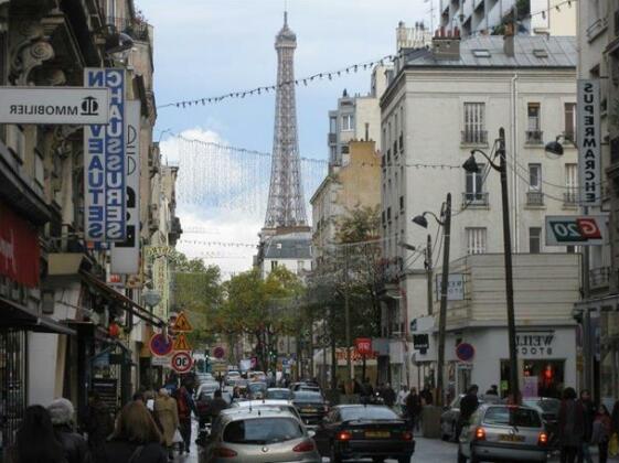 Tour Eiffel Village Saint Charles