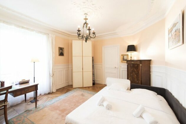 Veeve - French-style Allure in Saint-Germain des Pres - Photo5