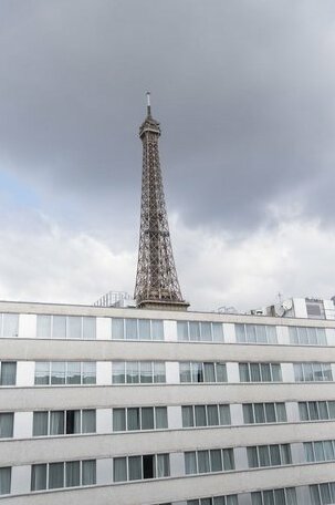 Veeve - Steps from the Eiffel Tower