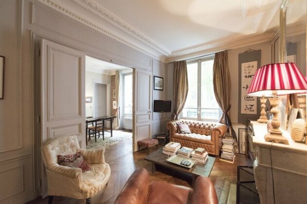 Veeve - Writer's Nest - Photo2