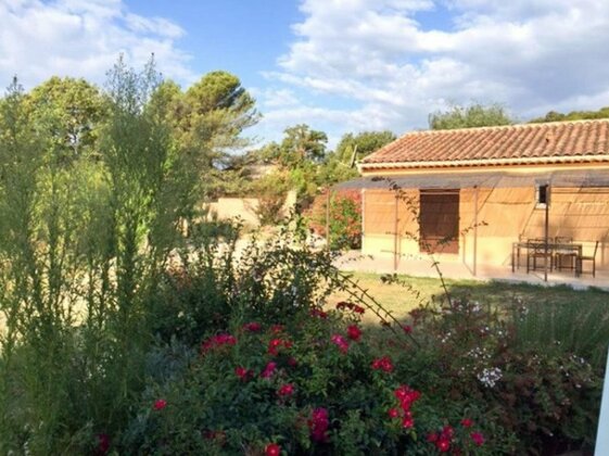 Well-appointed 3-bedroom House Featuring a Swimming Pool and Terrace in the Luberon - Photo5