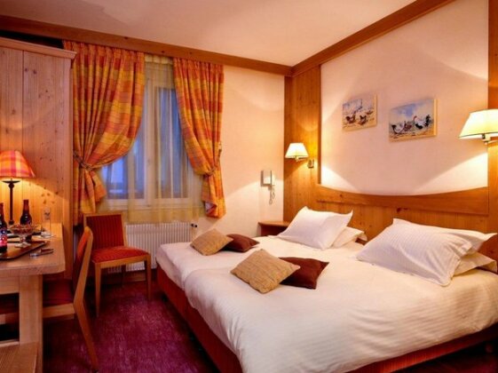 Hotel De La Tour Ribeauville - Photo2