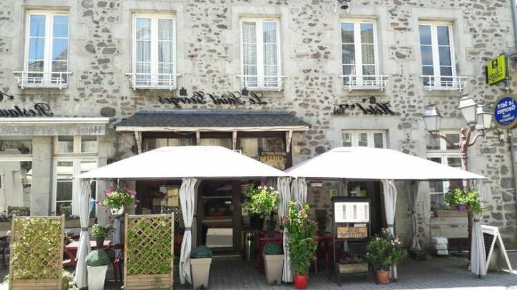 Hotel Le Saint Georges Riom-es-Montagnes - Photo3