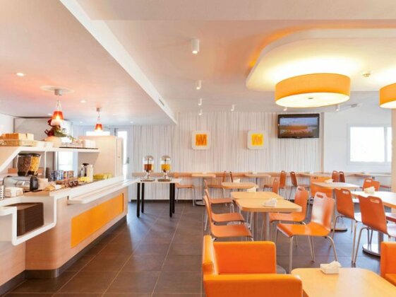 Ibis Budget Roanne Hotel Restaurant - Photo4