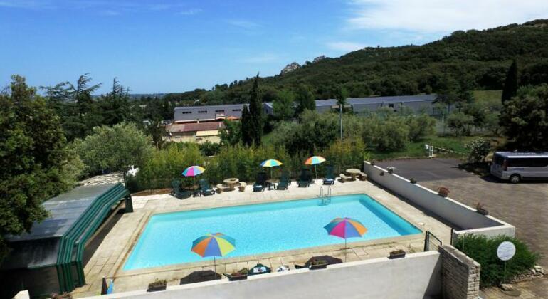 Hotel Le Lagon Rochefort-du-Gard - Photo2