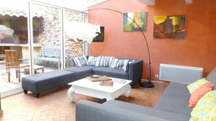 House With 3 Bedrooms in Roussillon With Enclosed Garden and Wifi - Photo2