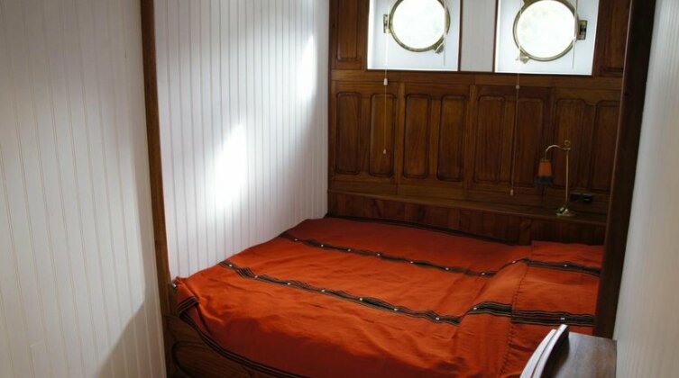 Charming Houseboat - Photo5