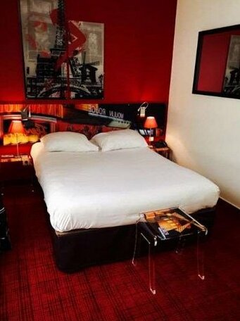 Hotel The Originals City Paris Ouest Rueil-Malmaison - Photo5