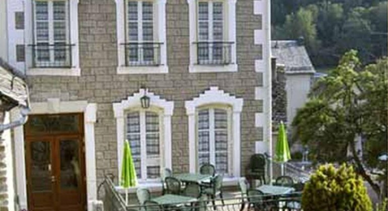 Hotel des Voyageurs Saint-Chely-d'Aubrac