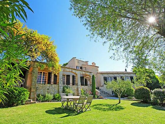 Interhome - La Badogue - Photo2