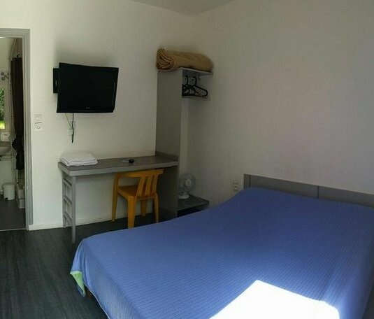 FastHotel Castres - Photo3