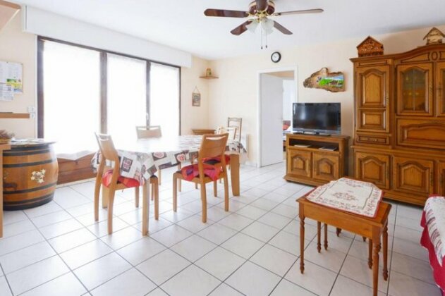 Charming and large flat with balcony 3 min to Sallanches station - Welkeys - Photo3