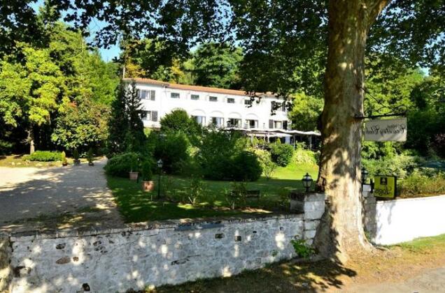 Hostellerie du Country Club