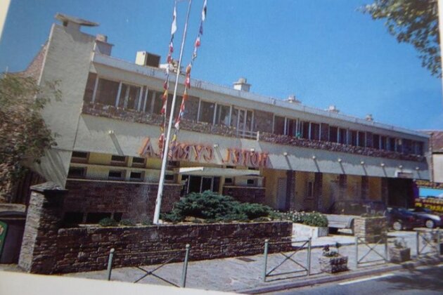 Hotel Cyrnea