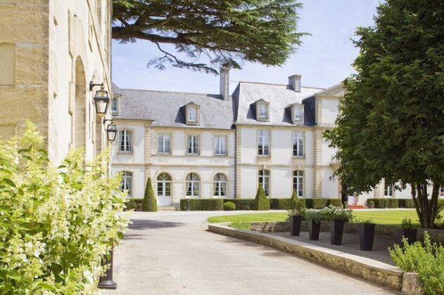 Hotel Chateau De Sully