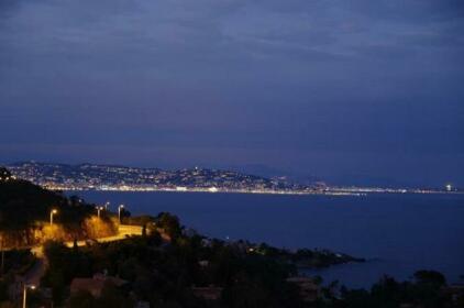 Penthouse proche Cannes Grand Terrasse Vue Mer