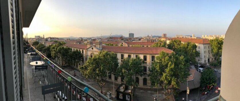 Chambre loft Toulon