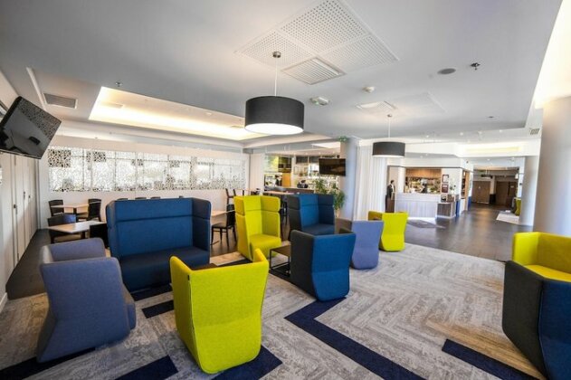 Courtyard by Marriott Toulouse Airport - Photo4