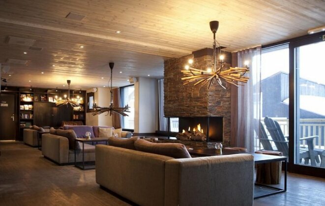 Langley Hotel Tango - Photo2