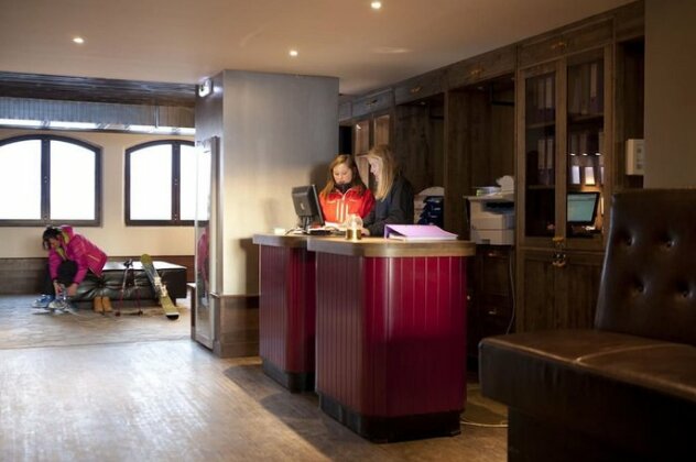 Langley Hotel Tango - Photo4
