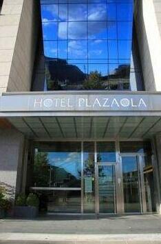 Hotel Plazaola Villeneuve-d'Olmes