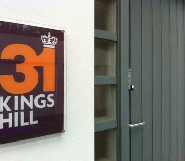 31 Kingshill Aparthotel