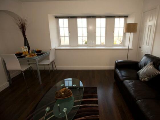 Aberdeen Serviced Apartments - The Lodge - Photo3