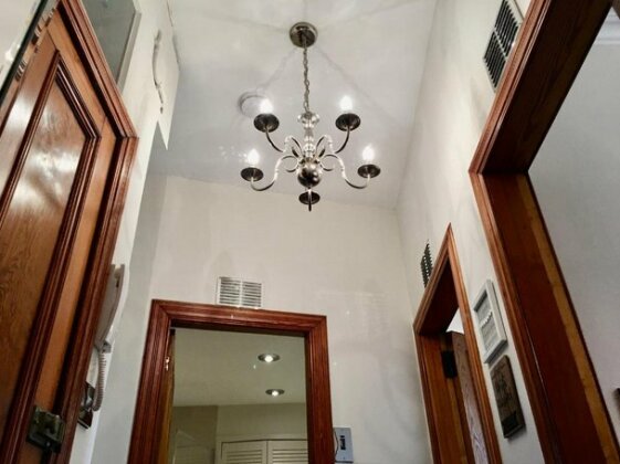 Luxurious 2 Bedroom Central Apartment - Free Parking Free WiFi - Photo4