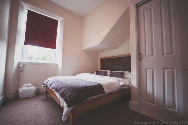 Stylish and Spacious two bed in Aberdeen's West End - Photo4