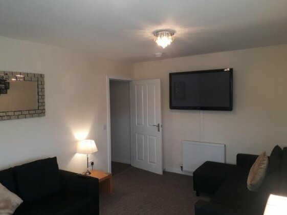 Crystal Apartments Airdrie - Photo3