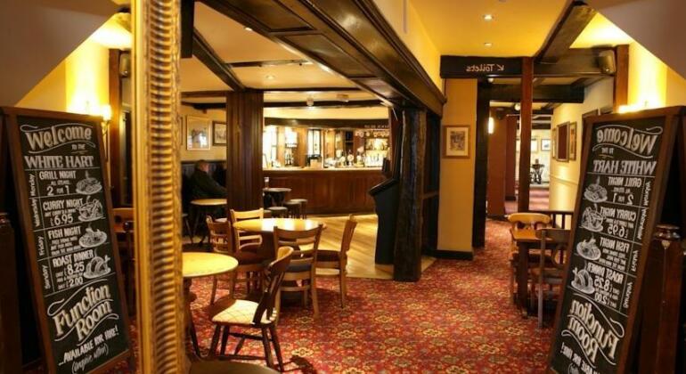 White Hart Hotel by Marston's Inns Andover - Photo2