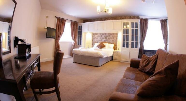 White Hart Hotel by Marston's Inns Andover - Photo4