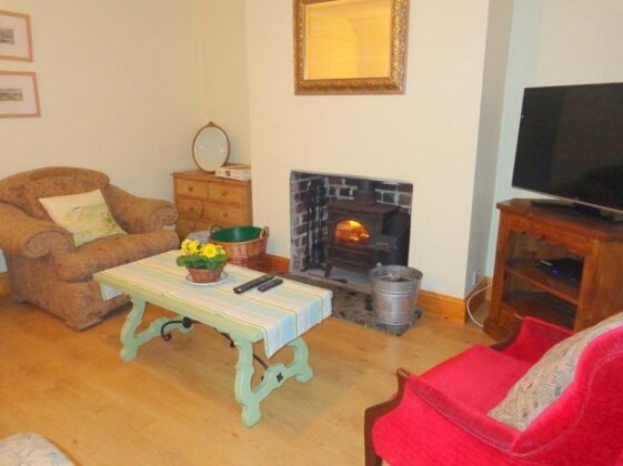 Ballacowell Cottage - Photo2