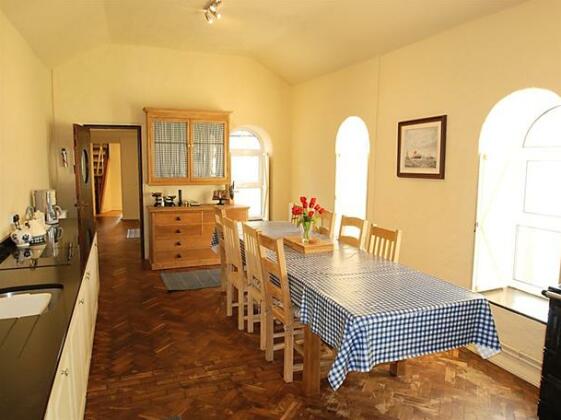 Interhome - Church Bay - Photo4