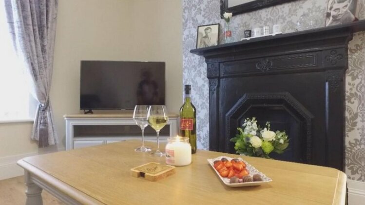 The Rose Luxury Self Catering Accommodation - Photo2