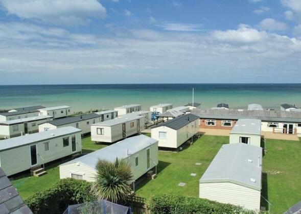 Castaways Holiday Park