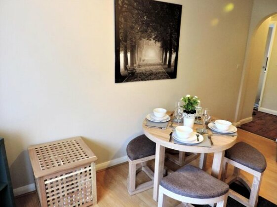 1 Bed Bagshot Pennyhill Accommodation - Photo5