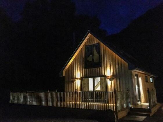 Bluebell Cottage with Hot Tub - Photo2