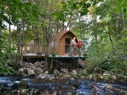 RiverBeds Lodges with Hot Tubs - Photo4