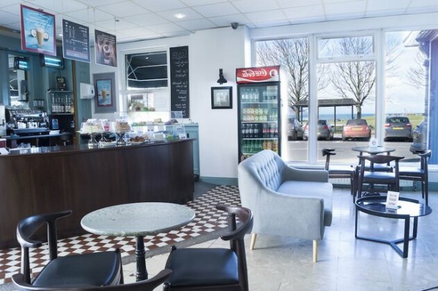 Marine Hotel Ballycastle - Photo3